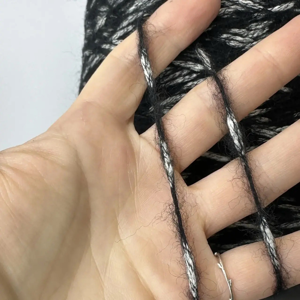 BRAU - Eletta Filati; 48% хлопок, 23% меринос, 29% п/а; 160м/100гр; col. 836, цвет: черный/ белый; S711