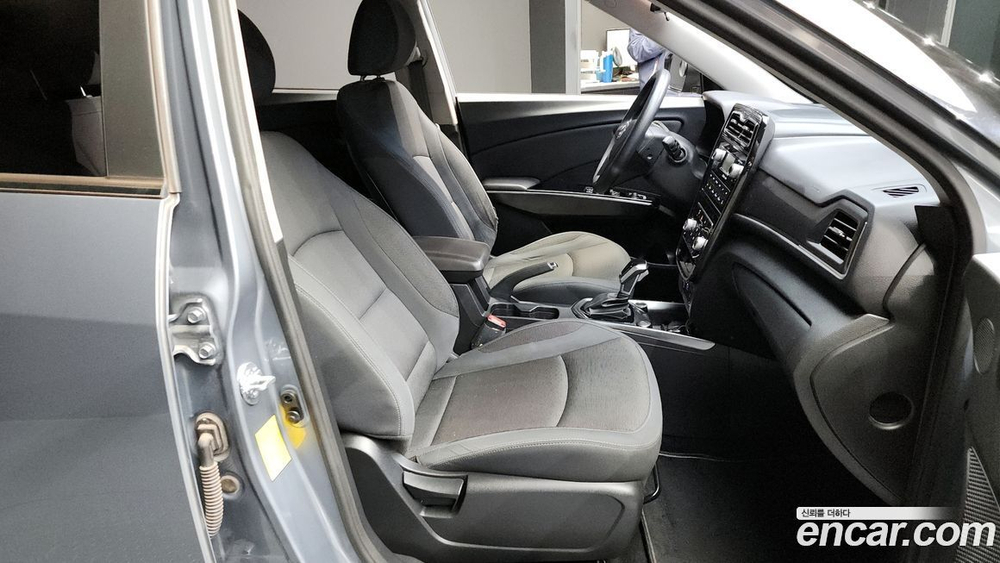 KG Mobility (Ssangyong) Very New Tivoli Дизель 1.6 2WD (03.2020)