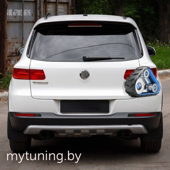 Диффузор под двойной выхлоп на задний бампер для Volkswagen Tiguan