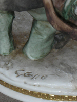 Статуэтка. Фарфор. Старьёвщик. Capodimonte. Италия