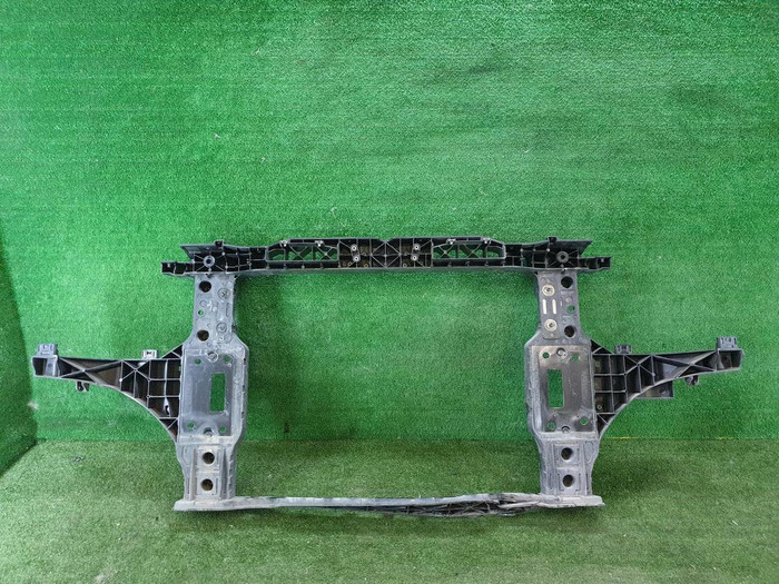 Телевизор Genesis GV70 (2020-н.в.)