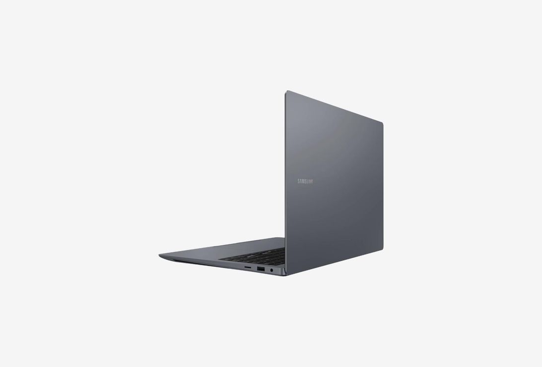 NP964XGL-XG1US_05251223120415