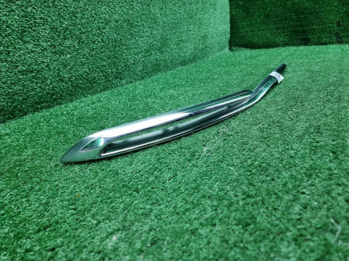 Молдинг переднего бампера Mercedes S W222 (17-20)