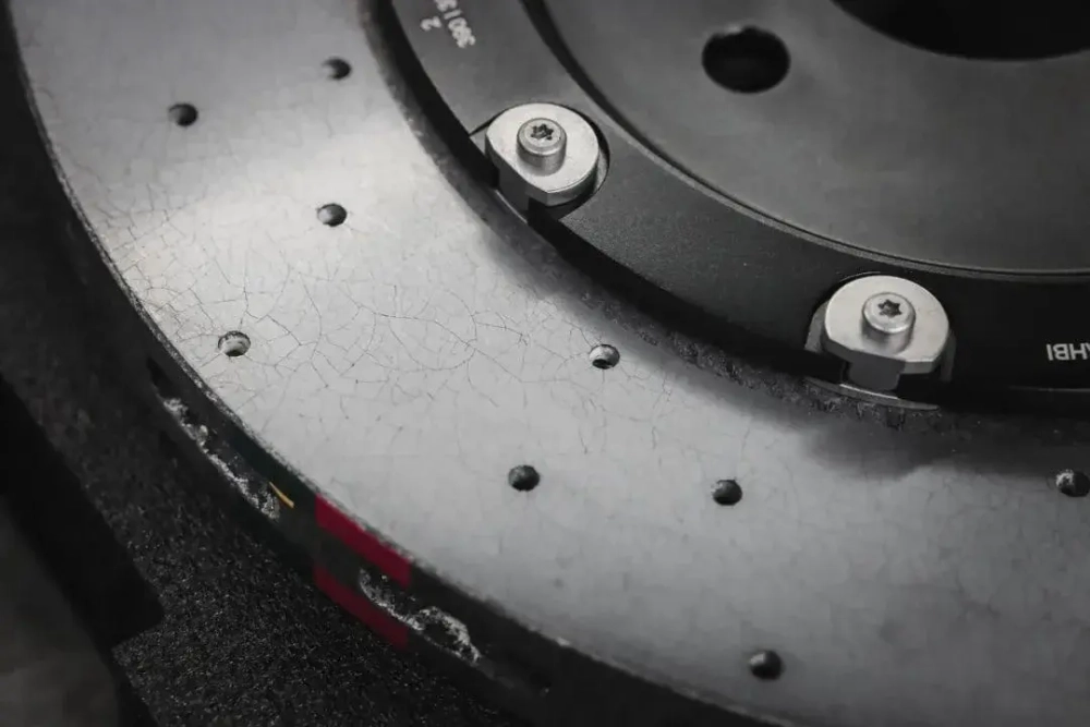 Карбон керамическая тормозная система Bentley Bentayga Рестайлинг 2020+ Бентли Тормоза Суппорт Тормозные диски Колодки