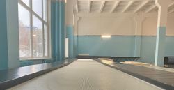 Батутная акробатическая дорожка на пружинной основе