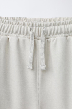 ZARA КОМПЛЕКТ ИЗ ТОЛСТОВКИ И ДЖОГГЕРОВ ИЗ ТКАНИ ИНТЕРЛОК, ЦВЕТ ЛЬДА