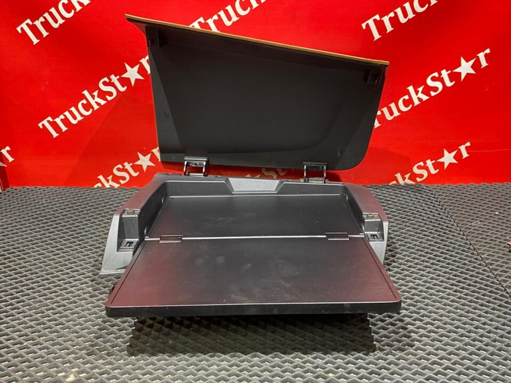 Столик салона кабины  2023г.