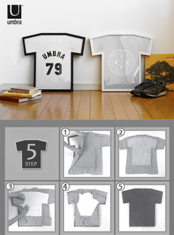 Рамка для футболки T-frame черная Umbra