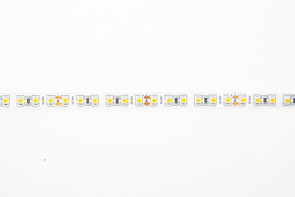 Светодиодная лента, тепло-белая,  120 д/м 3000K,  9, 6W/m,  600 Lm/m, IP20,  CRI>95
