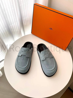 Женские мюли Hermes в голубом цвете из замши