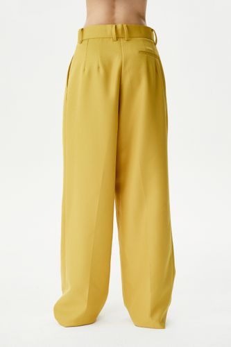 Желтый брючный костюм Paper Moon