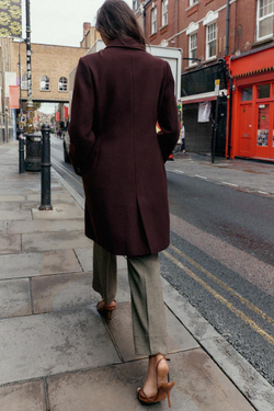 ZARA ПАЛЬТО С ПОДПЛЕЧНИКАМИ ИЗ МЯГКОЙ ТКАНИ, БУРГУНДИ