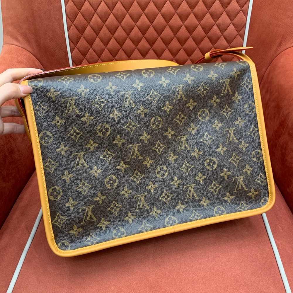 Louis Vuitton Satchel Messenger