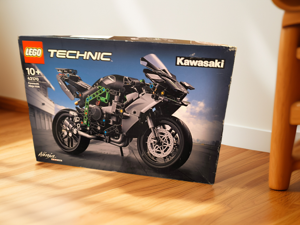 LEGO Technic 42170 Мотоцикл Kawasaki Ninja H2R — гоночный байк