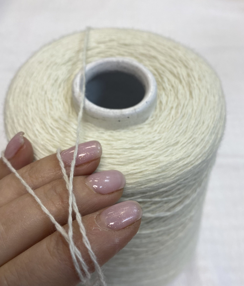 Пряжа на бобине (Италия) 70% кашемир 30% шелк 100г-750м. 360г