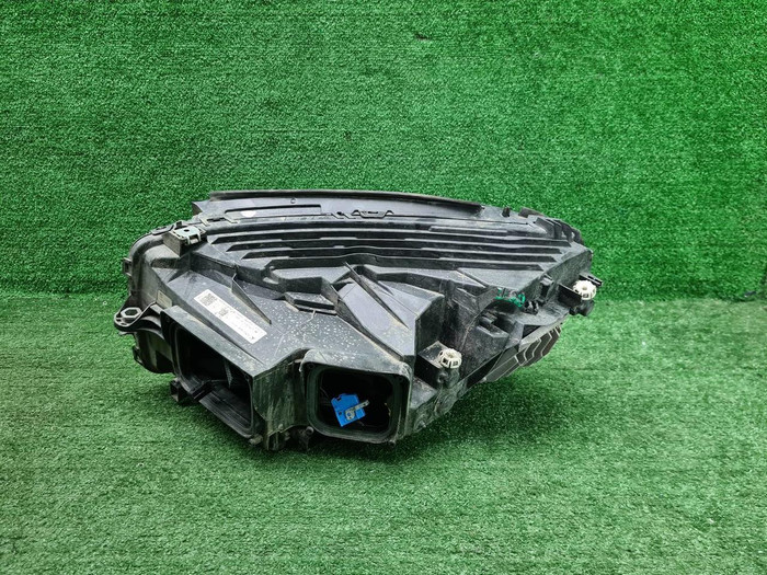 Фара правая Mercedes GLC X253 (2015-2019) LED