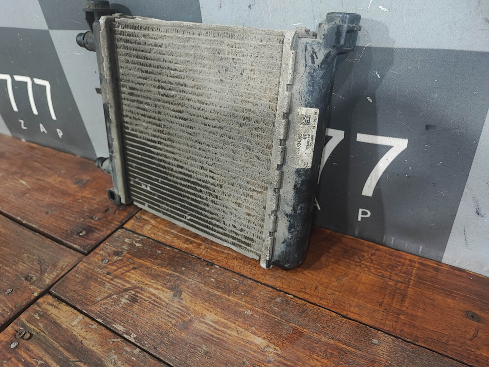 Радиатор дополнительный BMW X1 (F48) 15-нв Б/У Оригинал 17117634565