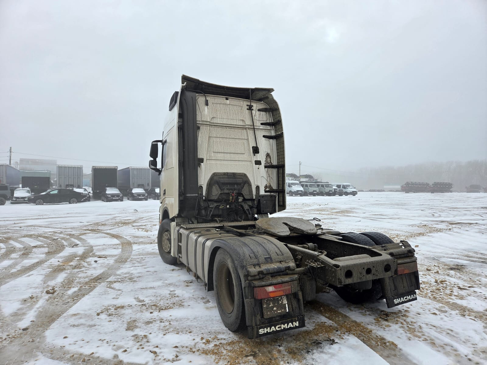 Shacman (Shaanxi) SX* 4x2 Седельный тягач SX4188YY381 (Дизельный, 12,5 л, 473 л.с., АТ)