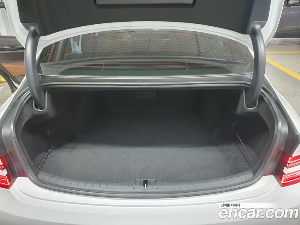 Genesis G80 (RG3) Бензин 2.5 Turbo AWD (01.2021)