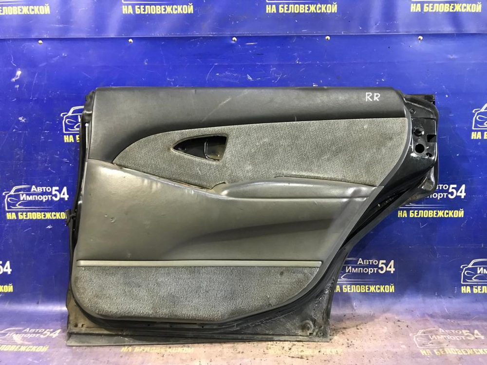 Дверь задняя правая MITSUBISHI DIAMANTE 1996