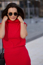 трикотажный топ  в алом цвете