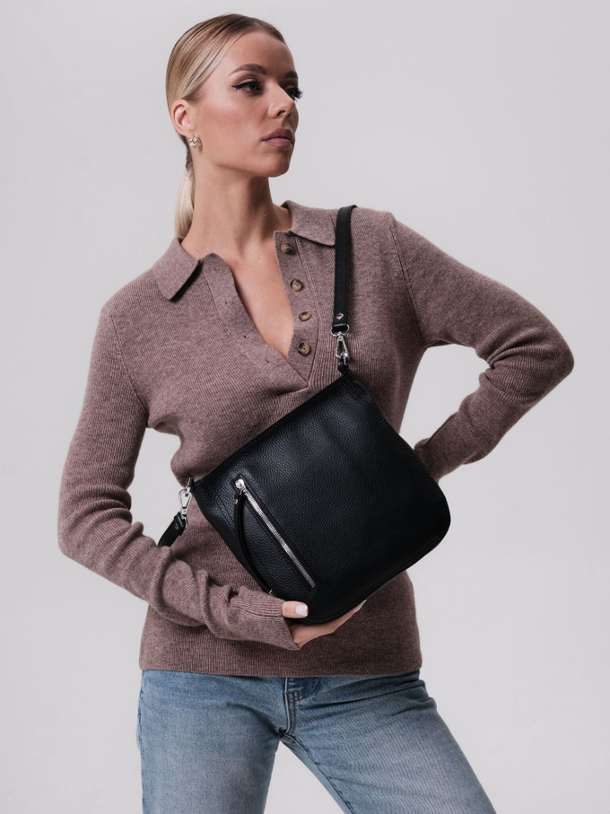 Сумка кожаная кросс-боди черная