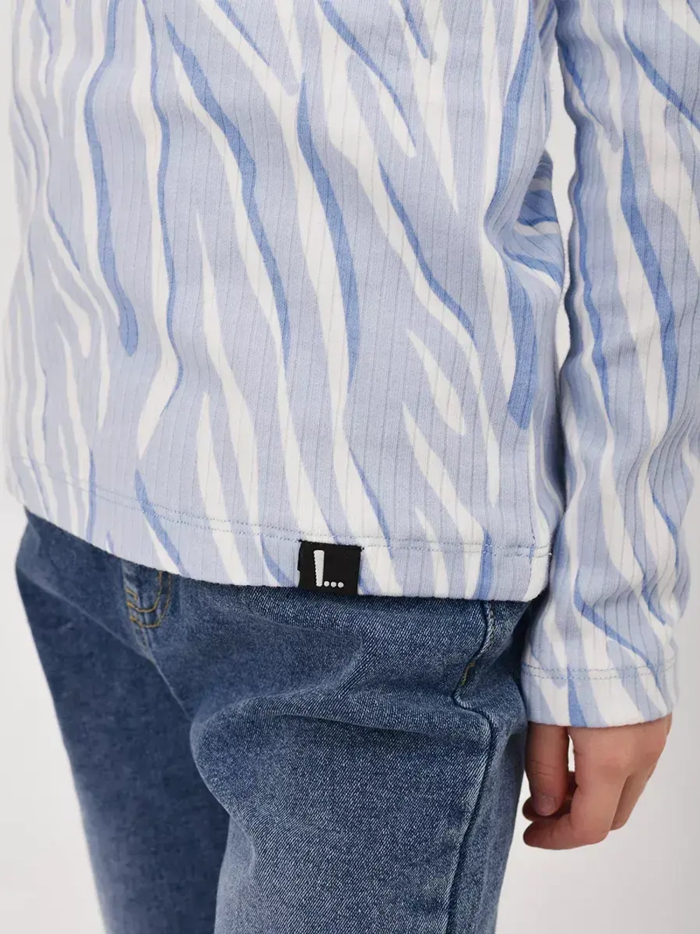 Лонгслив базовый для девочки с принтом