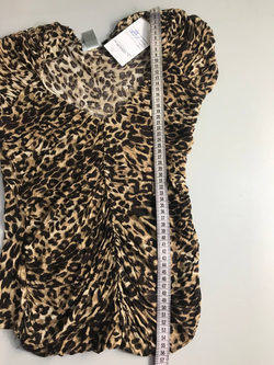 Блузка H&M с анималистическим принтом, маркировка ХS, визуально на 42 размер