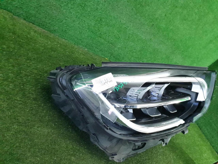 Фара правая Mercedes GLC X253 (19-22) LED
