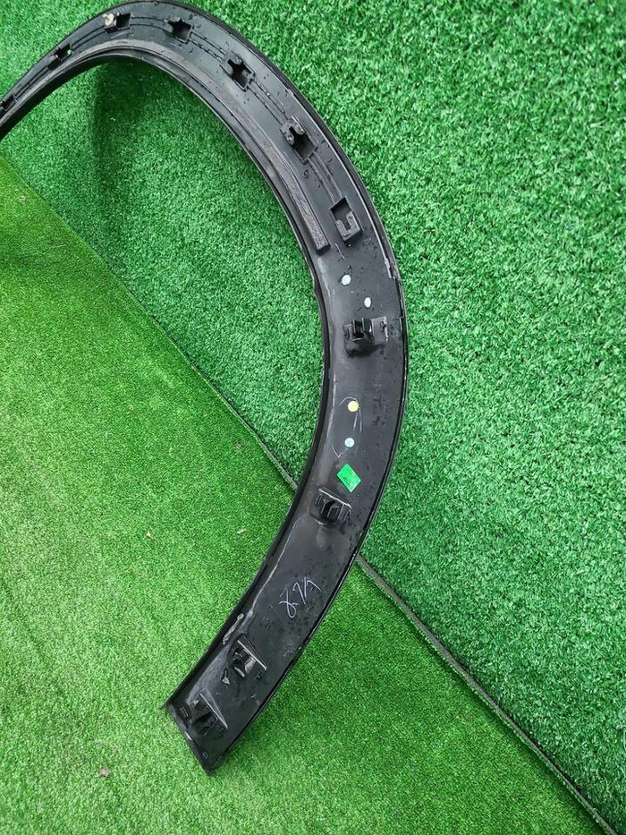 Расширитель передний левый Audi Q6 (2022-н.в.)