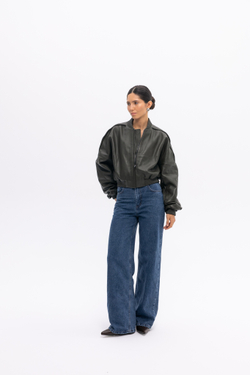 Зелёная кожаная куртка