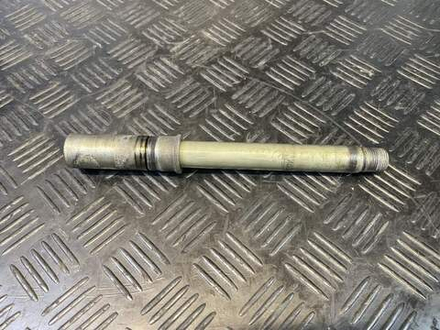 Ось переднего колеса Suzuki GSR400 (GK7DA)