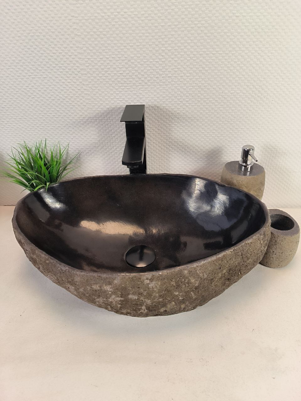 Раковина из речного камня RS-65623 51*32*15 0862