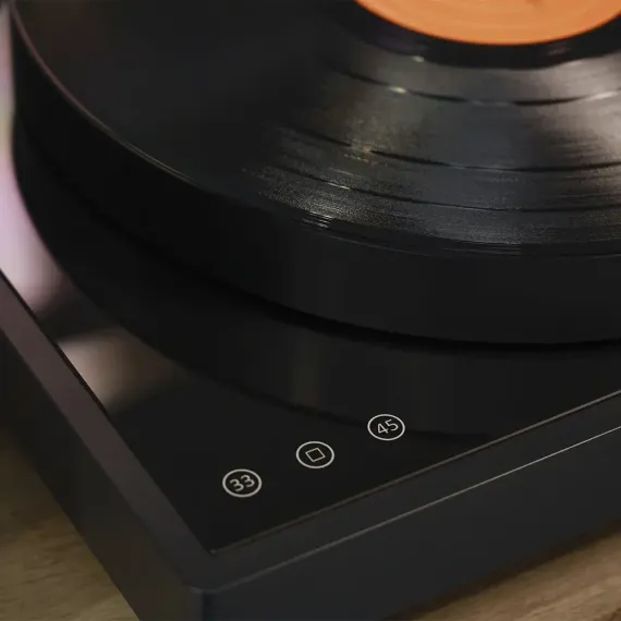 Revox T700 Studio Master Turntable Black