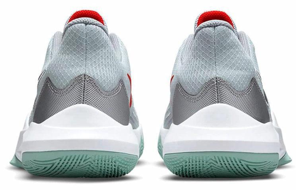 Кроссовки Nike Precision 5