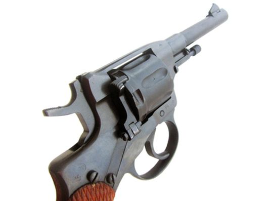 Макет револьвера ММГ Наган образца 1895 г. с полной разборкой