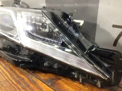 Фара правая LED Toyota Camry (XV70) 17-нв Б/У Оригинал 8111033G00