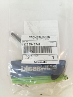 12005-0742. VALVE. Kawasaki