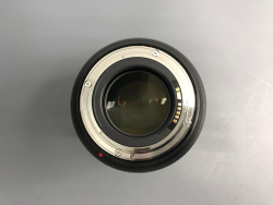 Canon EF 85mm 1.4L IS USM