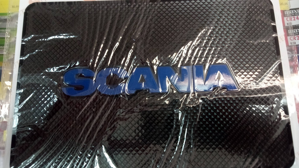 SCANIA / ЛЮКС Коврик на панель (1 шт.)
