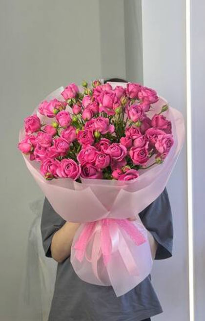 Букет из кустовых роз