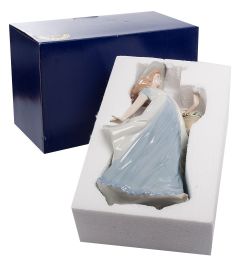 CMS-20/14 Фигурка «Девушка с корзинкой» (Pavone)