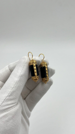 Серьги с черными вставками