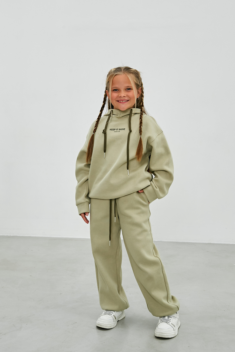 Худи уни DELORAS 22381