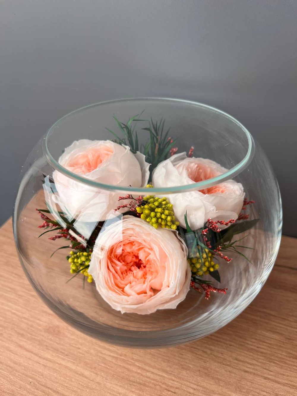 Натуральные пионы в стекле, вакуум