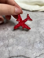 Брошь самолетик из эпоксидной смолы