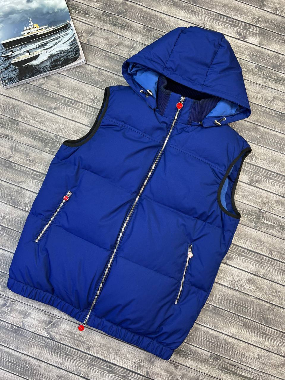 Жилет Kiton