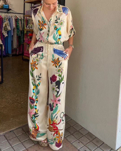 Костюм