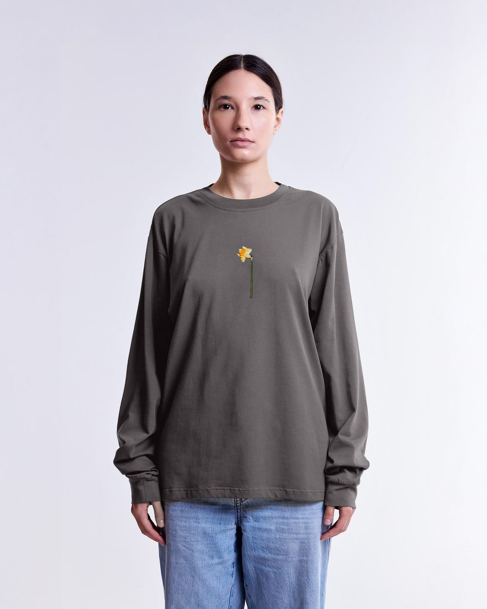 Лонгслив Гербарий Нарцисс серый