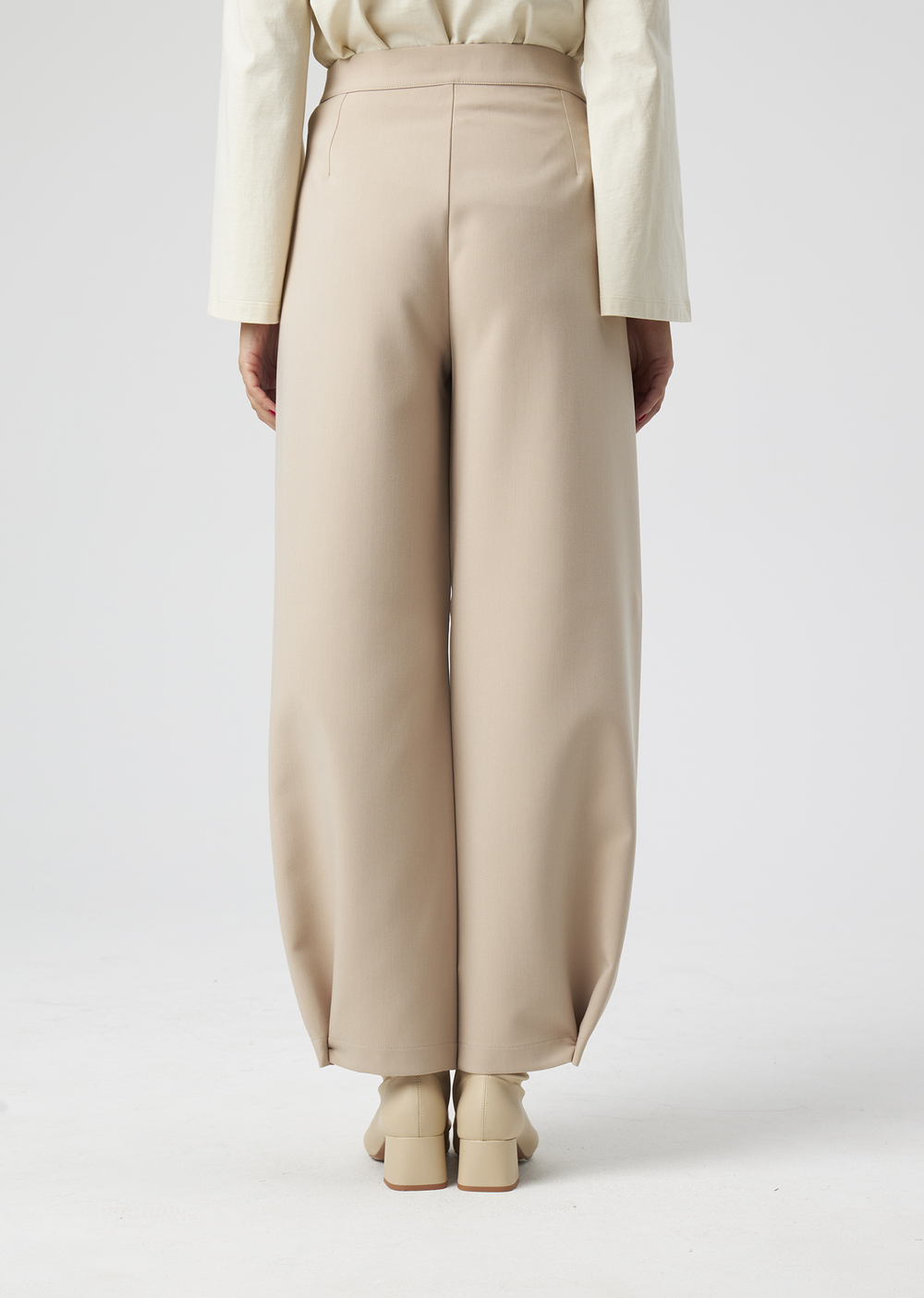 BUTTON-FRONT TROUSERS | XS | BEIGE